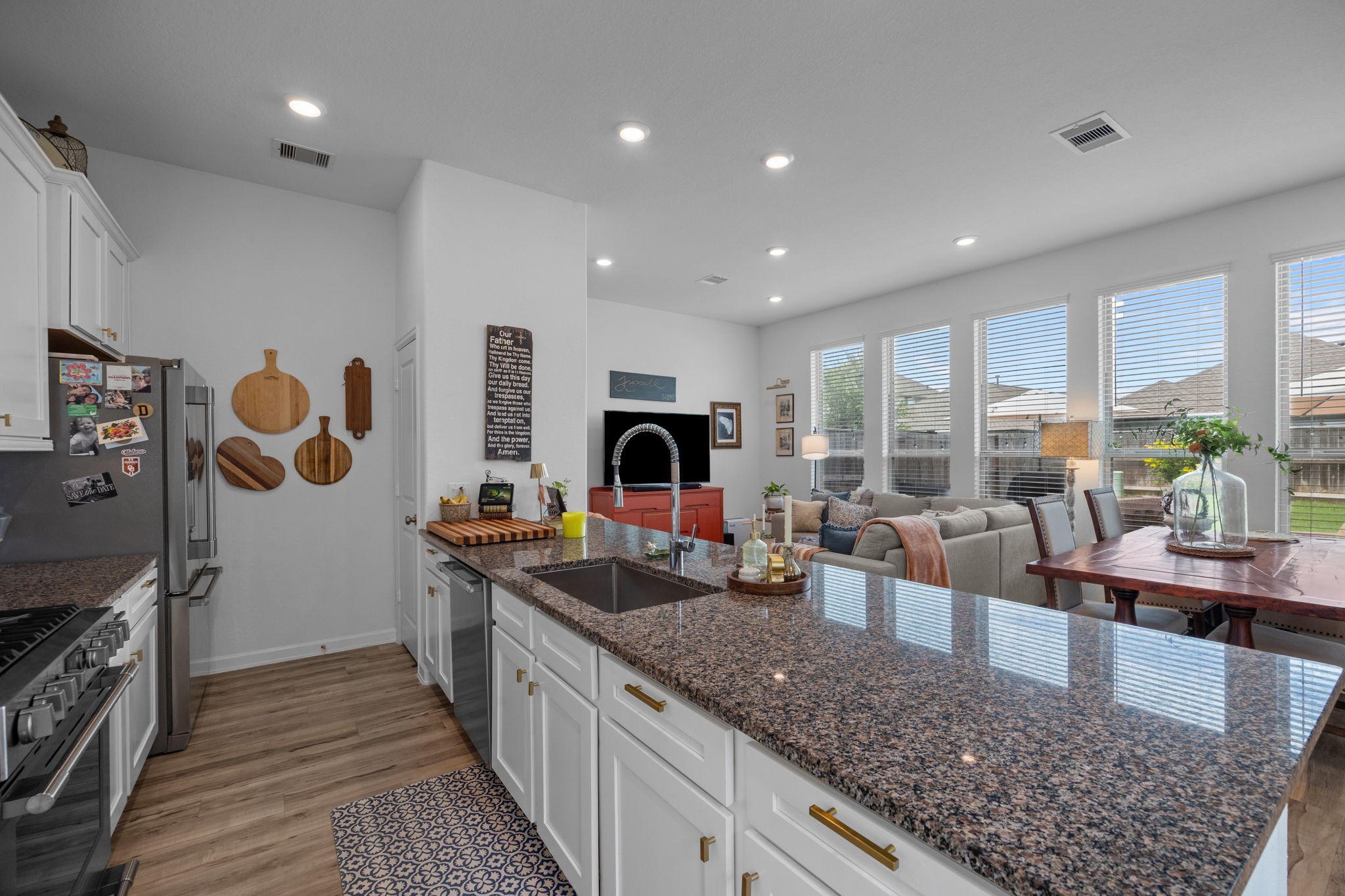 4063 Champlain Way Iowa Colony, TX 77583 - Photo 10 of 45 Look at this kitchen!