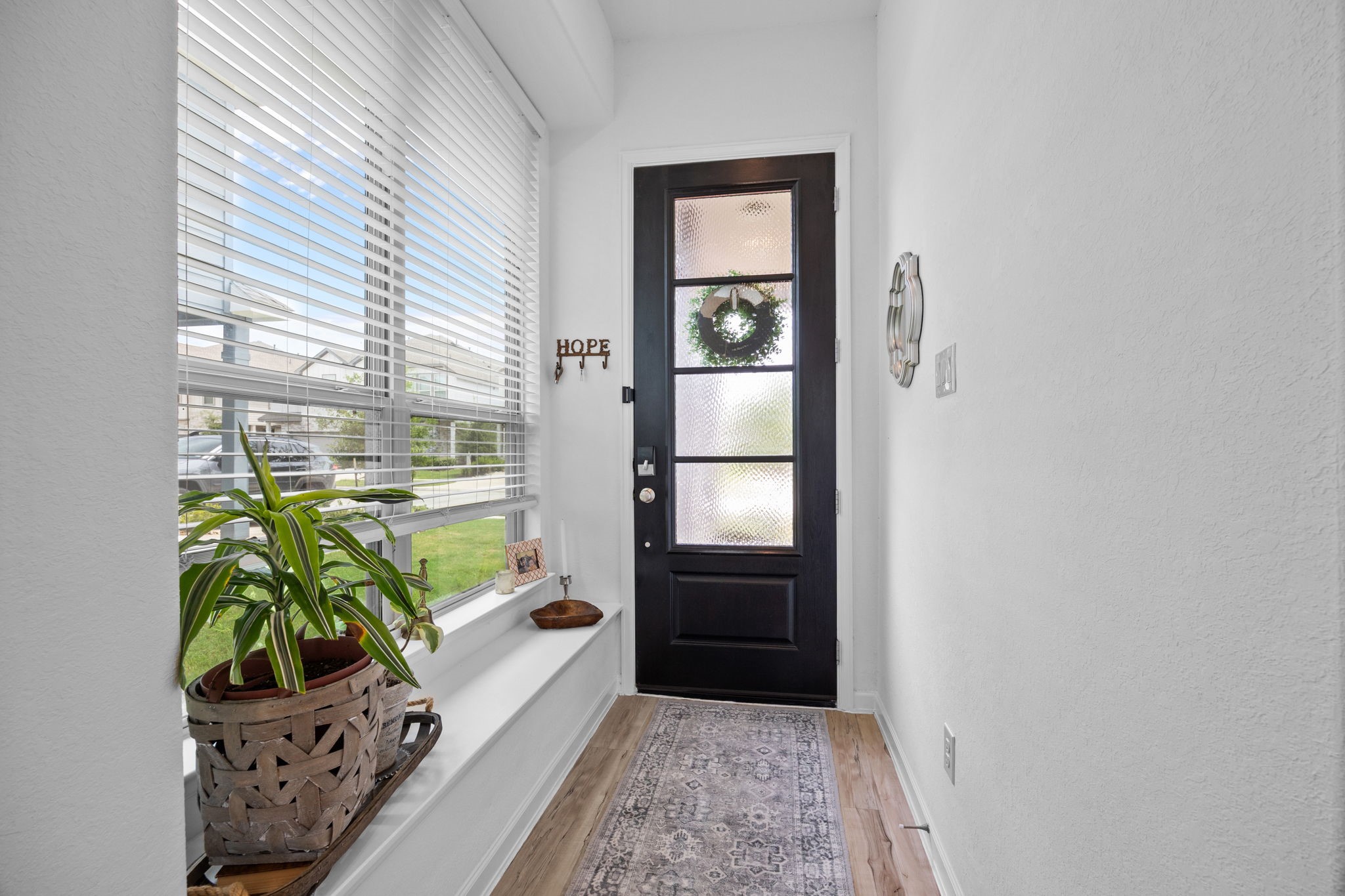 4063 Champlain Way Iowa Colony, TX 77583 - Photo 5 of 45 Bright and Airy entry with glass front door