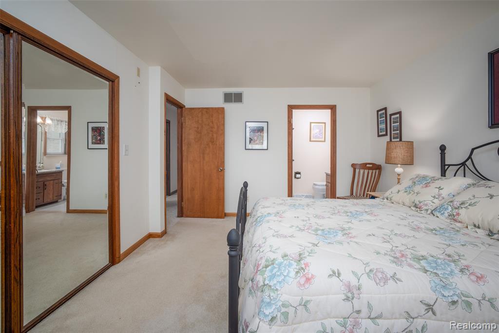 6240 Lakeshore Road Palms, MI 48465 - Photo 15 of 38
