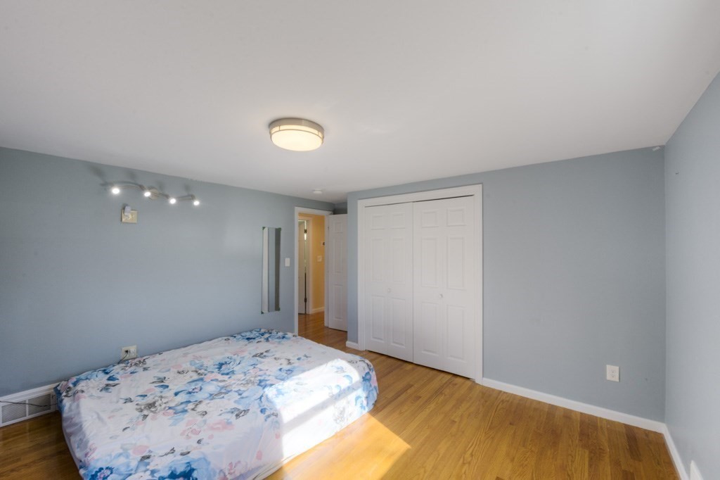 20 Briarcliff Street Springfield, MA 01128 - Photo 19 of 40
