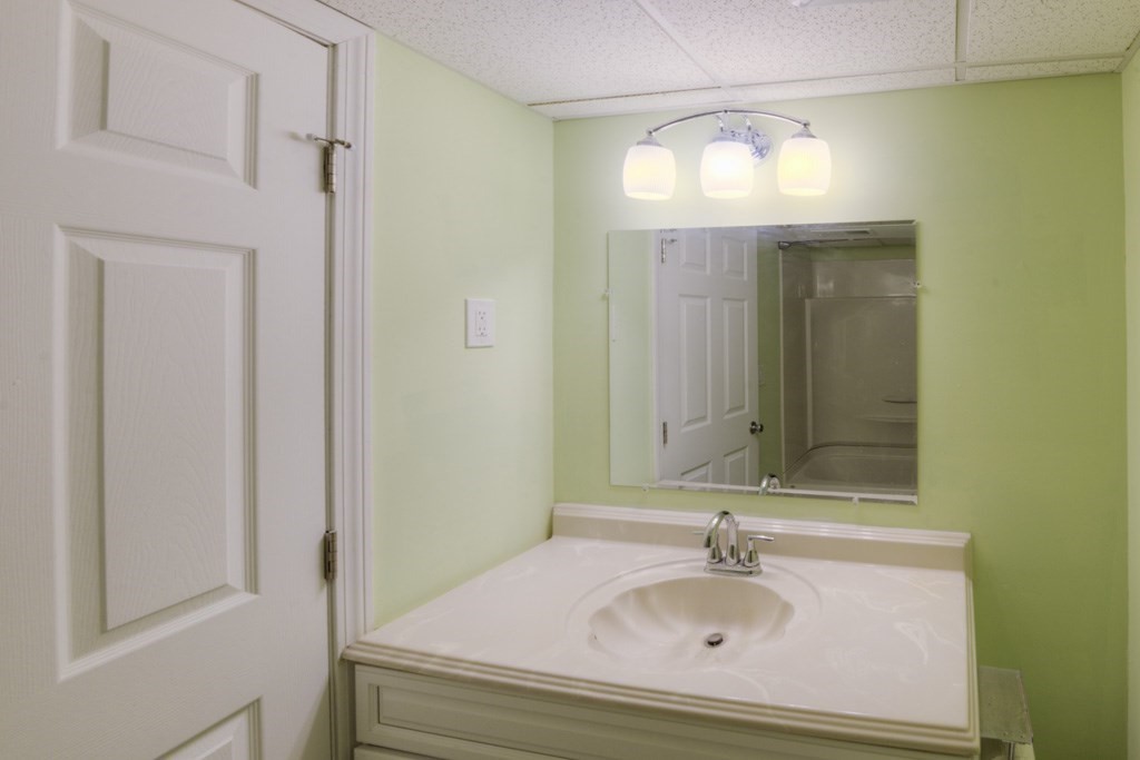 20 Briarcliff Street Springfield, MA 01128 - Photo 25 of 40