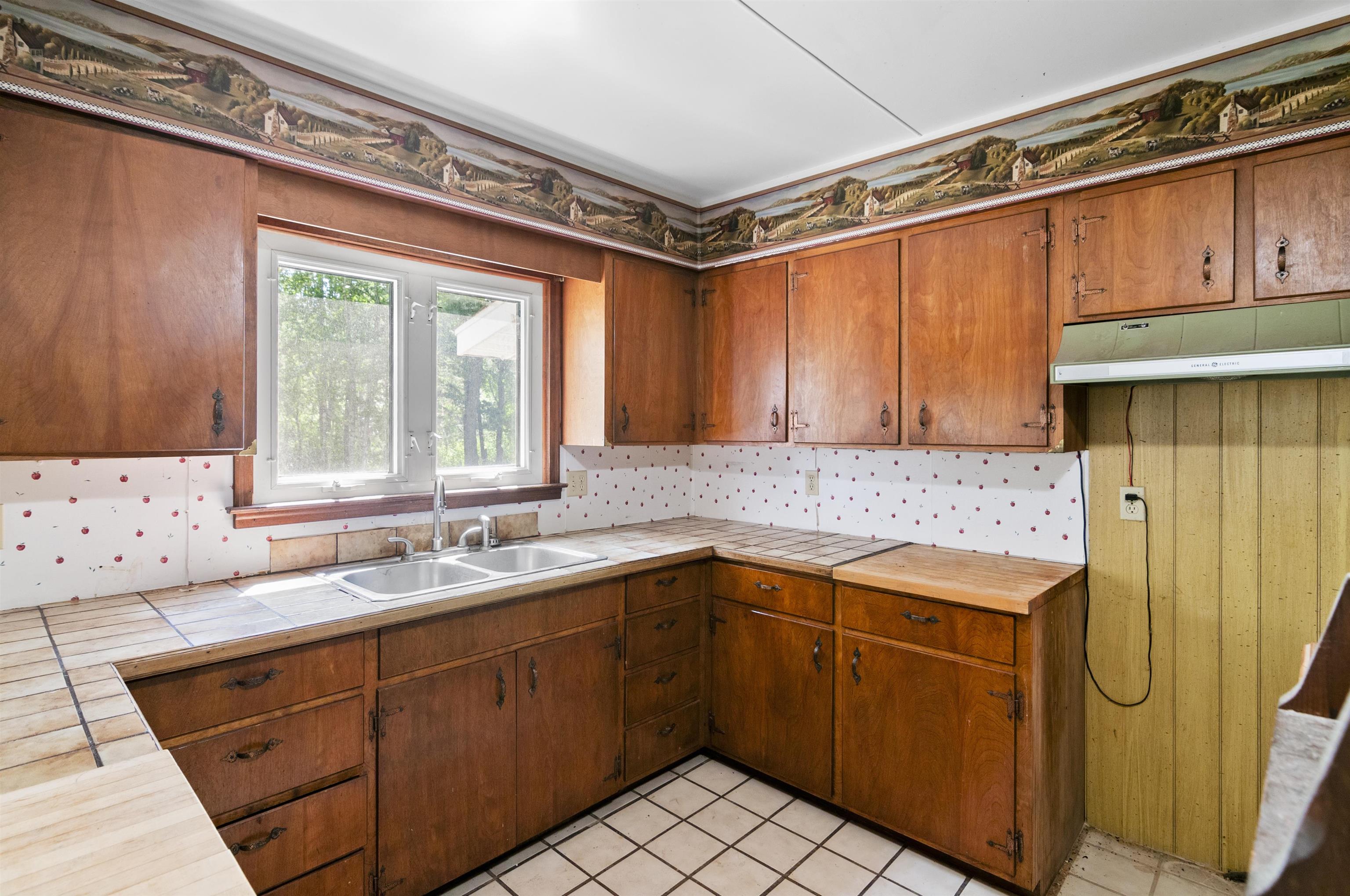 8850 30 1/2 Road Cadillac, MI 49601 - Photo 4 of 44