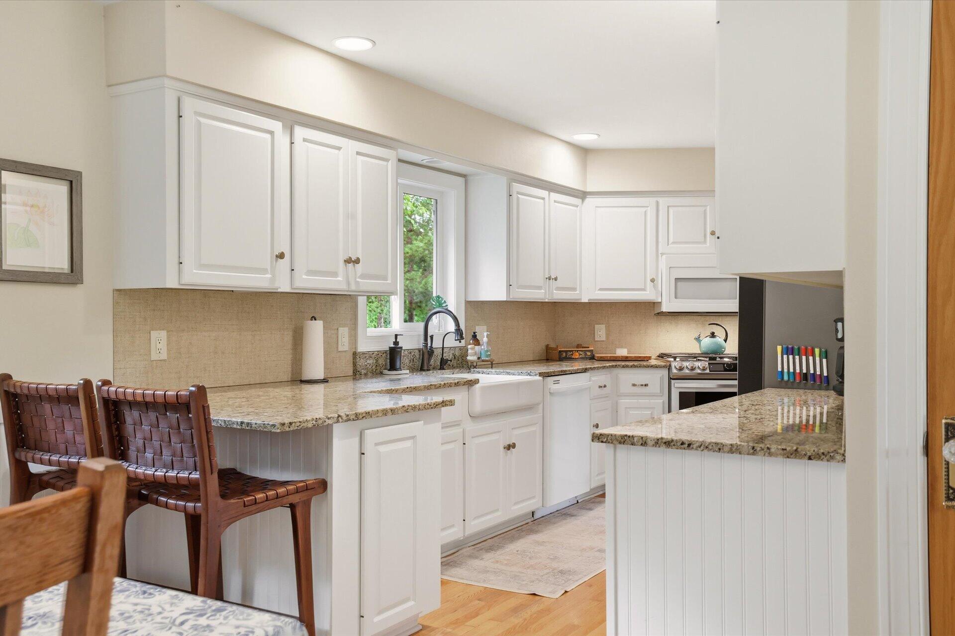 W7288 South Town Line Road Delavan, WI 53115 - Photo 20 of 57 Kitchen