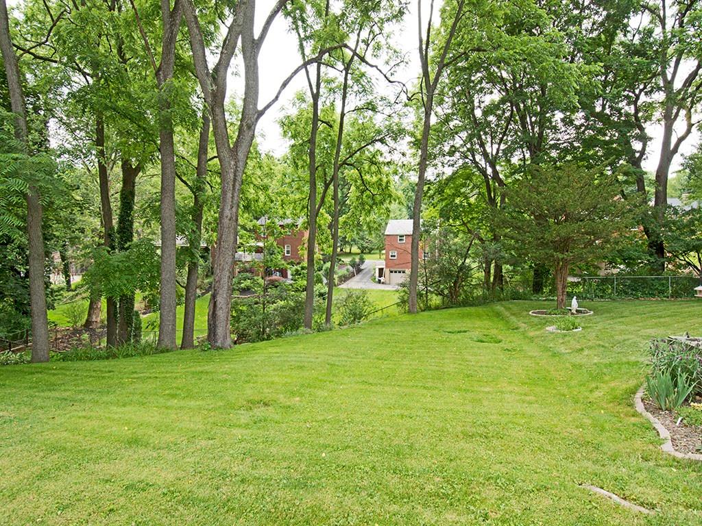 124 Spring Grove Road Pittsburgh, PA 15235 - Photo 4 of 14 Gallery Image 4