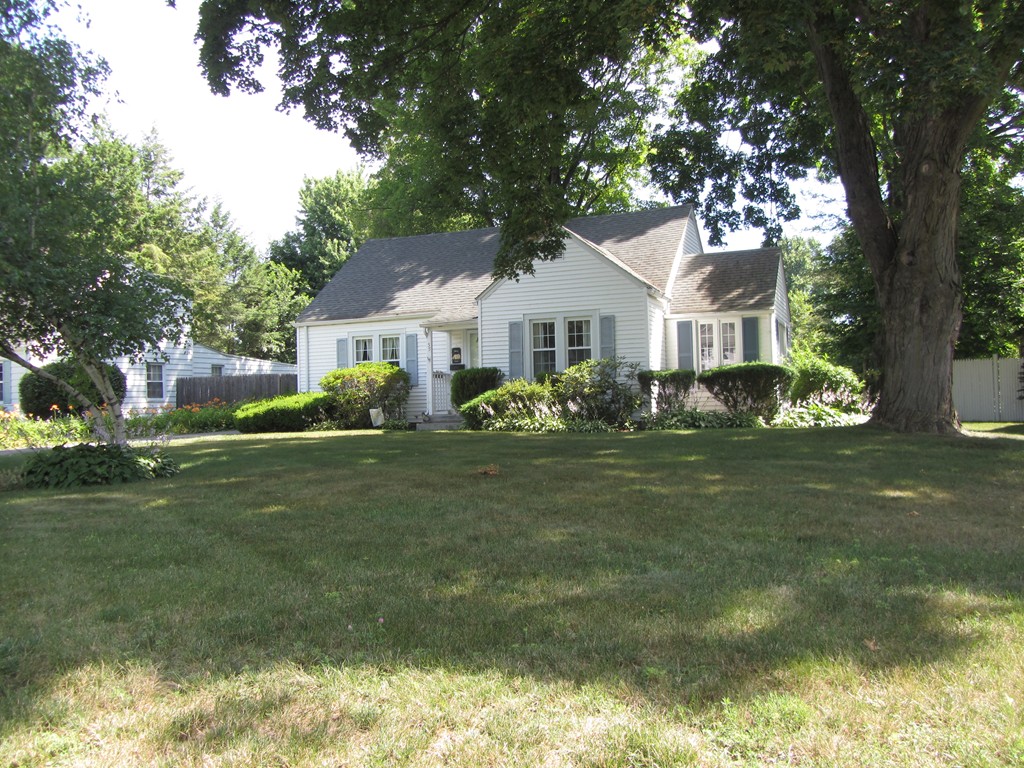 55 Harwich Road West Springfield, MA 01089 - Photo 3 of 30 Gallery Image 3