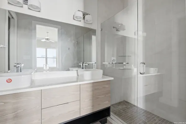 $2,750 | 1817 North St Mary's Street, Unit 502, San Antonio, TX 78212