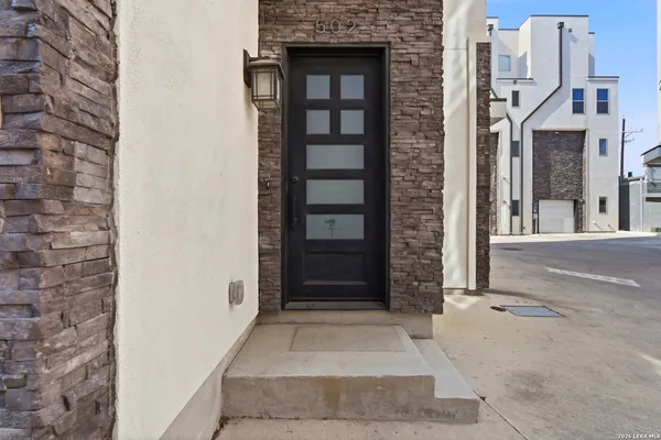 $2,750 | 1817 North St Mary's Street, Unit 502, San Antonio, TX 78212