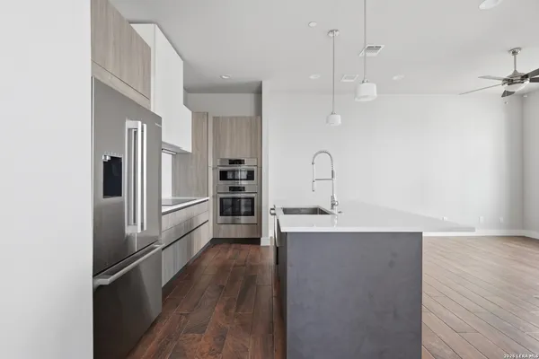 $2,750 | 1817 North St Mary's Street, Unit 502, San Antonio, TX 78212