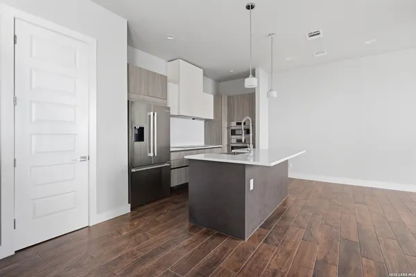 $2,750 | 1817 North St Mary's Street, Unit 502, San Antonio, TX 78212