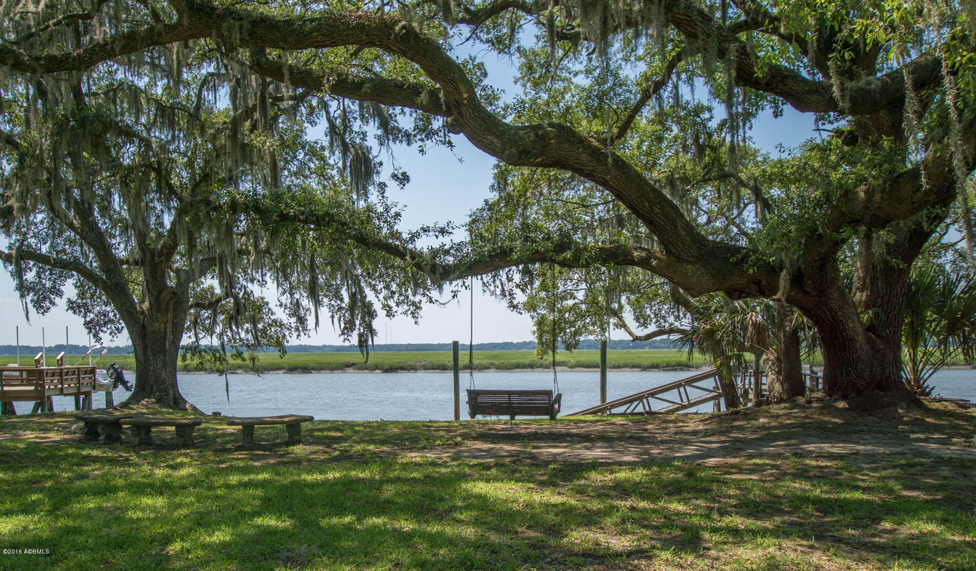 1704 Riverside Drive Beaufort, SC 29902 - Photo 4 of 46 DSC07560-1