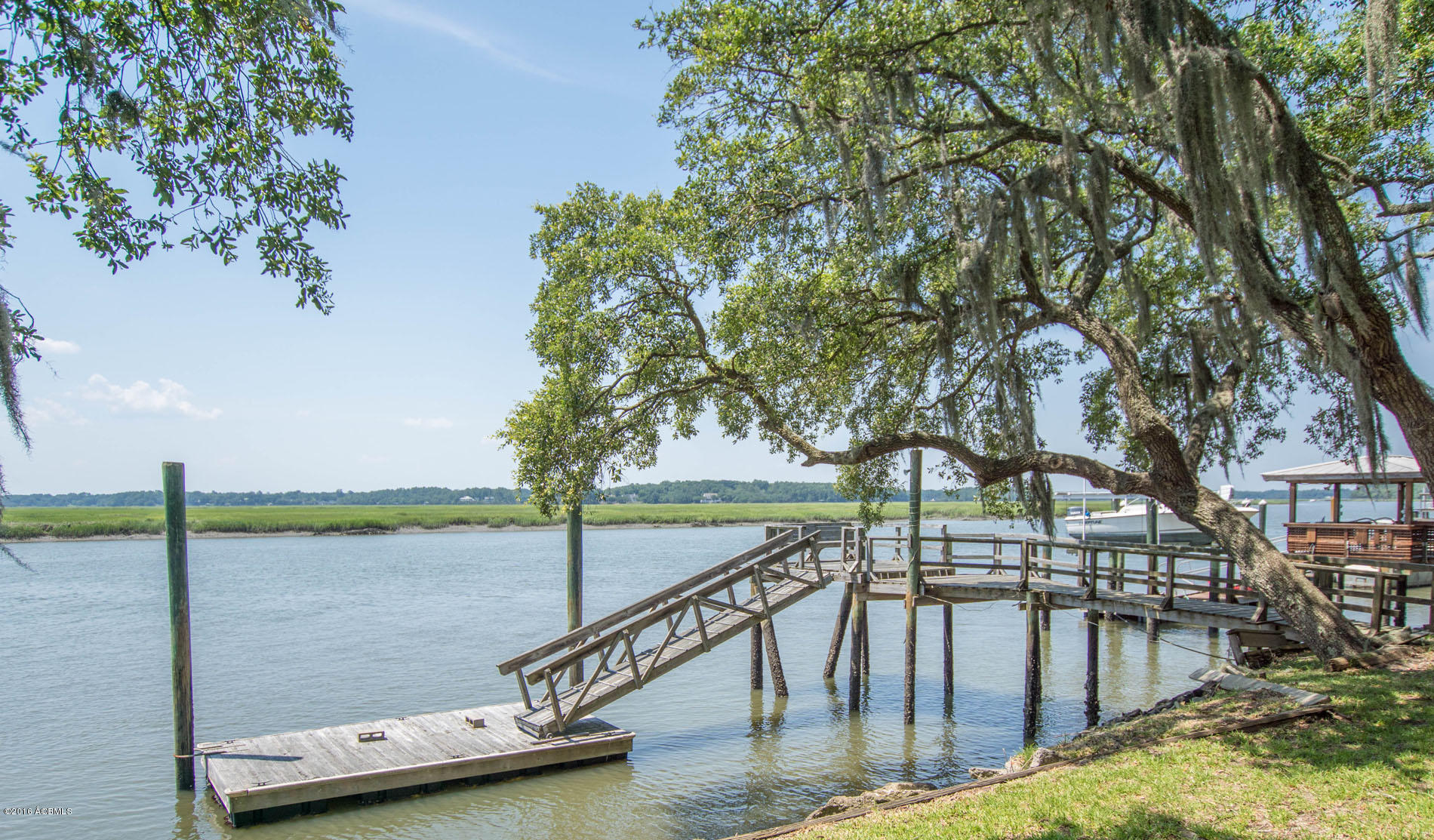 1704 Riverside Drive Beaufort, SC 29902 - Photo 6 of 46 DSC07565-1