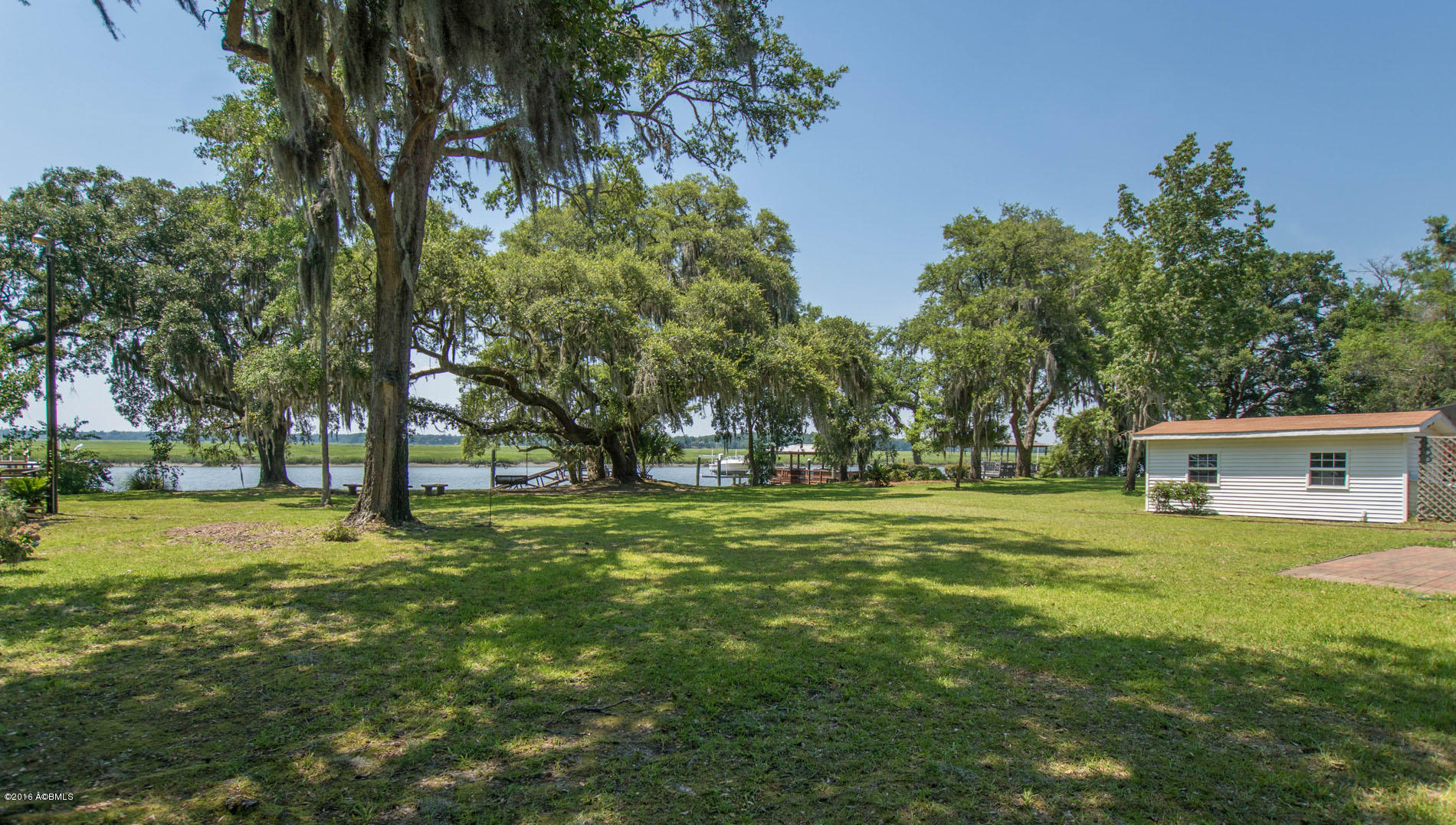1704 Riverside Drive Beaufort, SC 29902 - Photo 10 of 46 DSC07585-1