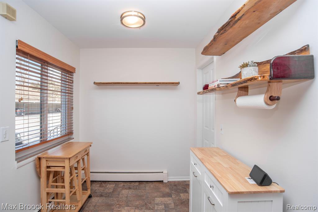 421 Miller Avenue Rochester, MI 48307 - Photo 5 of 20