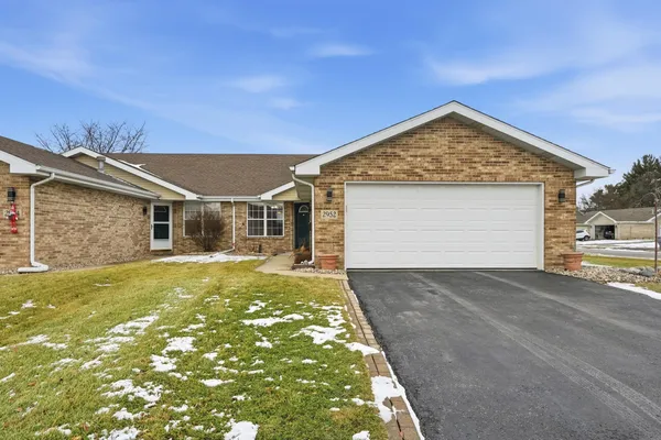 $305,000 | 2952 Freedom Circle, Crown Point, IN 46307
