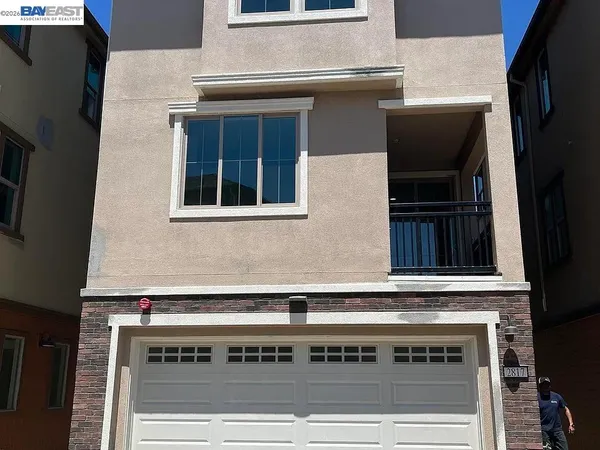 $1,049,400 | 2817 Poipu Common, Livermore, CA 94550