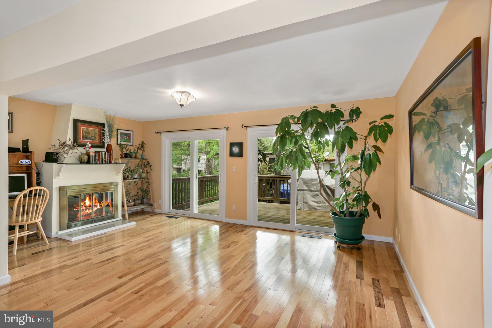 1647 Valencia Way Reston, VA 20190 - Photo 14 of 33