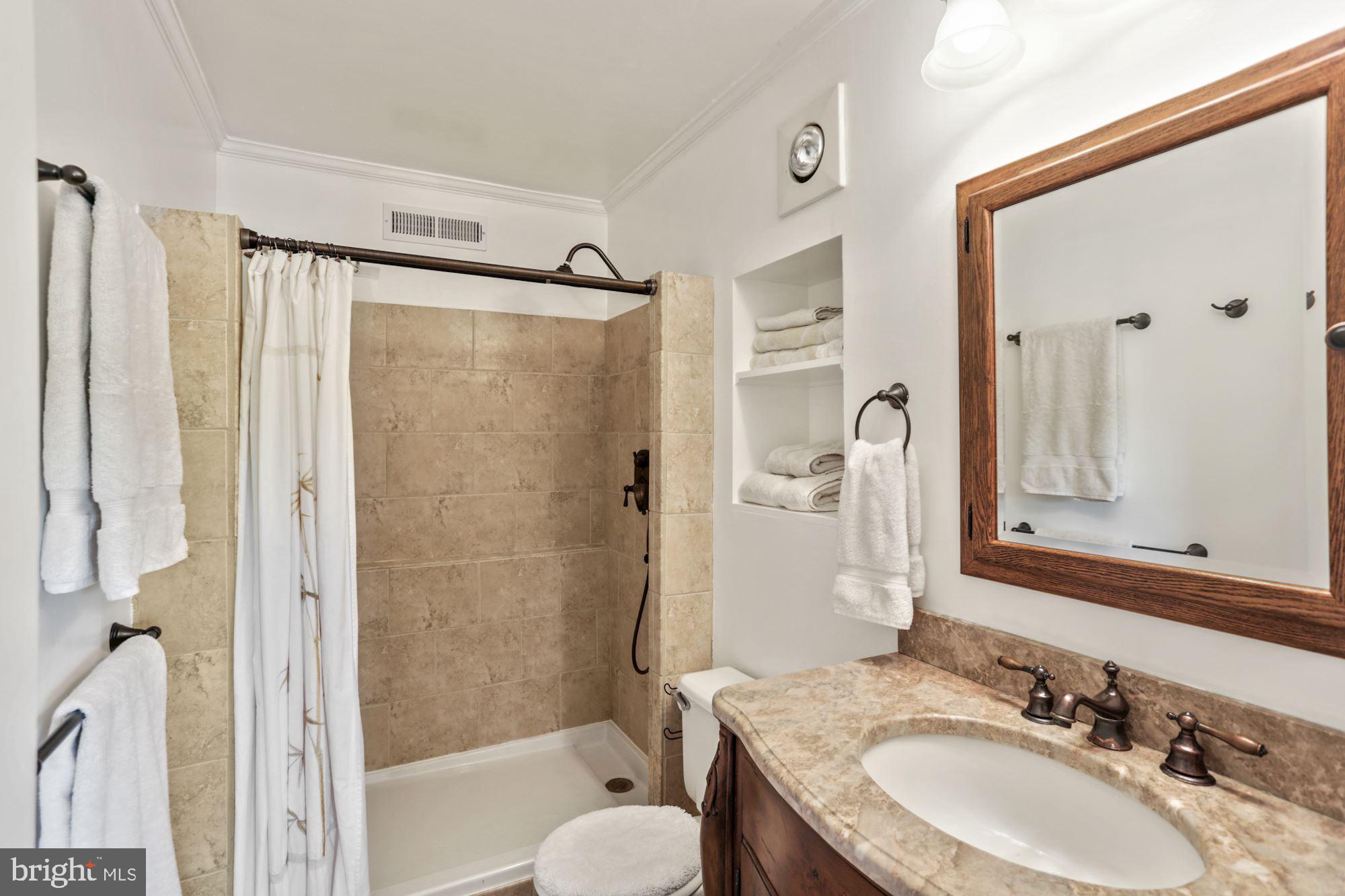 1647 Valencia Way Reston, VA 20190 - Photo 18 of 33