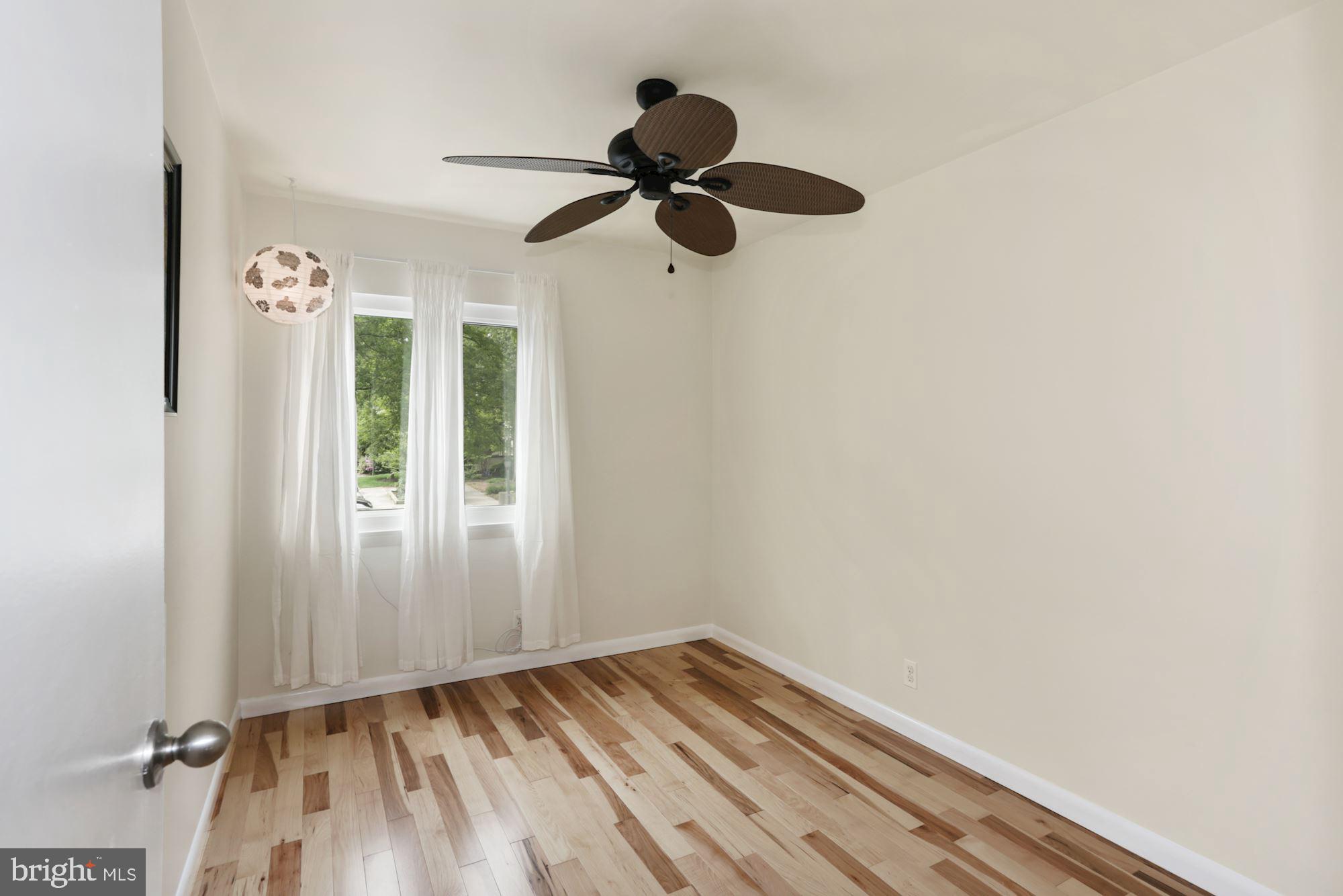 1647 Valencia Way Reston, VA 20190 - Photo 21 of 33