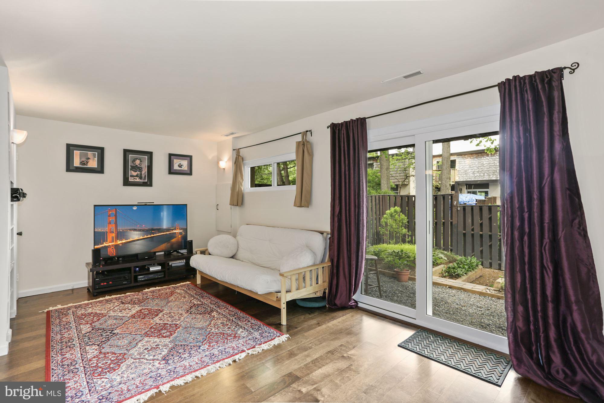 1647 Valencia Way Reston, VA 20190 - Photo 26 of 33