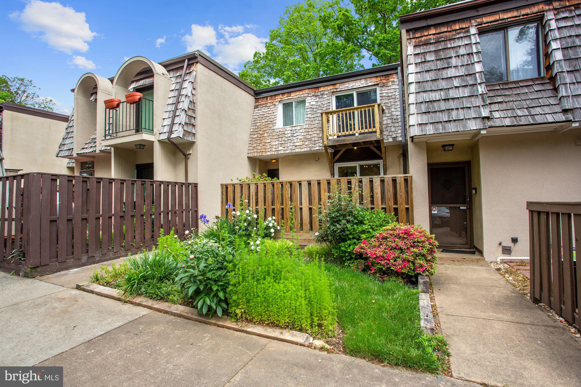 1647 Valencia Way Reston, VA 20190 - Photo 33 of 33