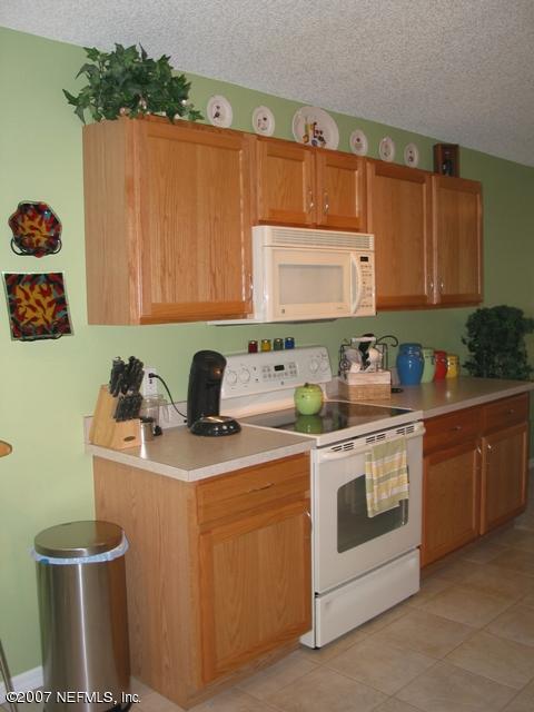 61 Reeding Ridge Drive West Jacksonville, FL 32225 - Photo 10 of 20 Kitchen