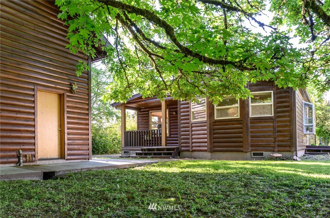 10306 Southwest Bank Road Vashon, WA 98070 - Photo 1 of 25 Gallery Image 1