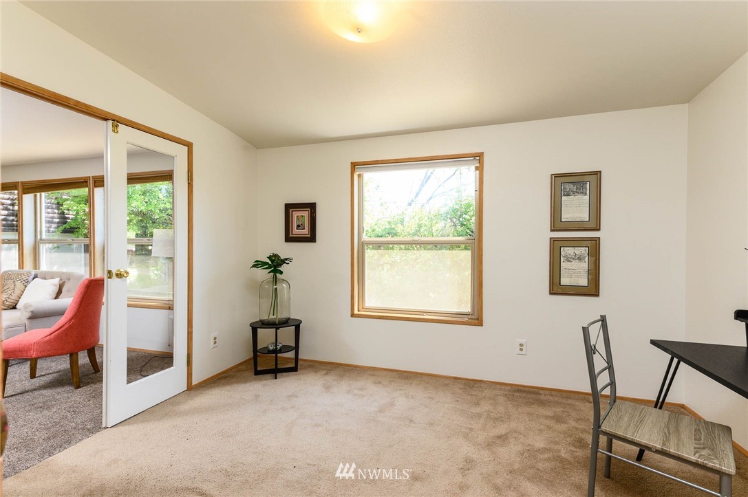 10306 Southwest Bank Road Vashon, WA 98070 - Photo 10 of 25 Gallery Image 10