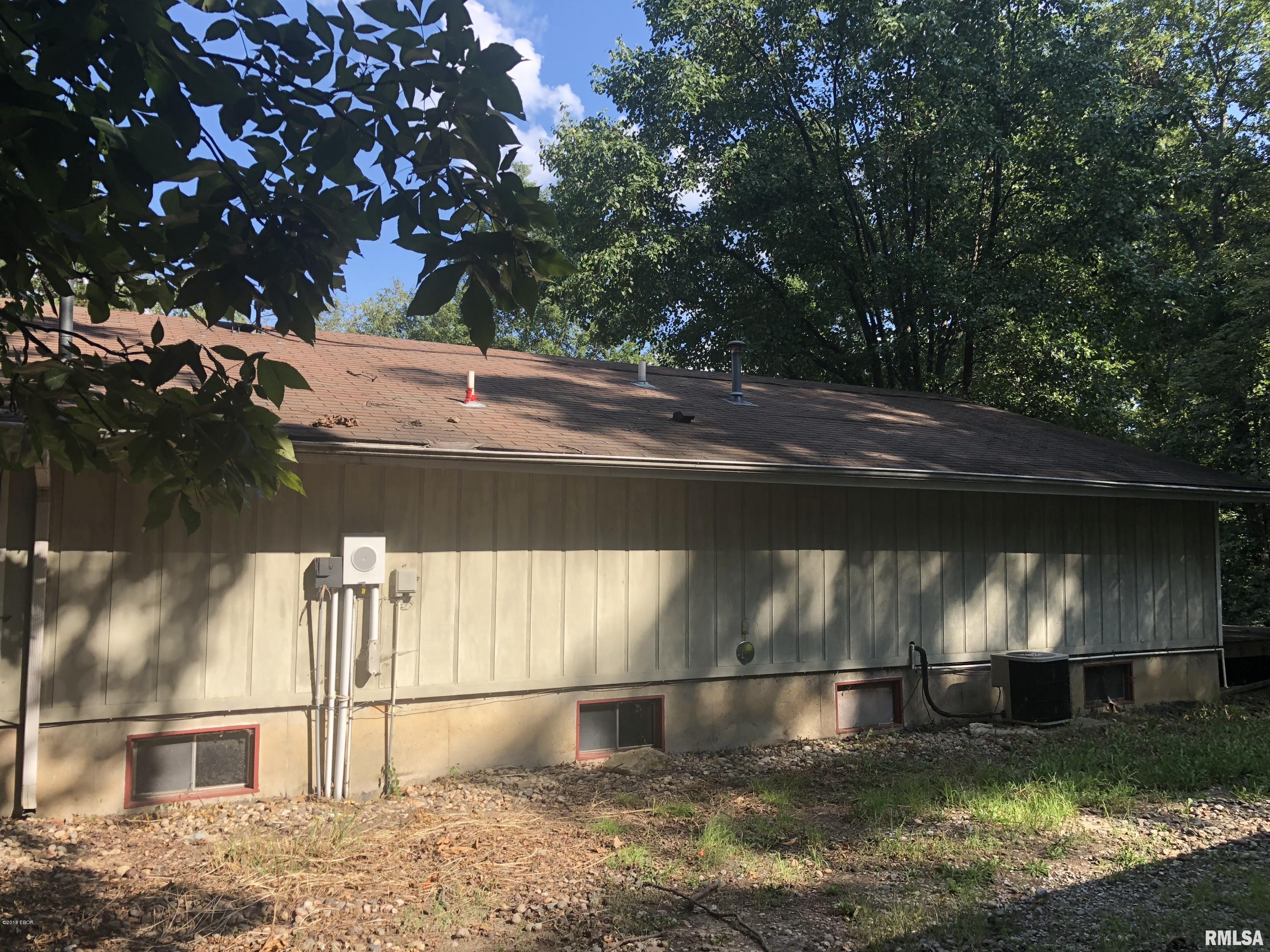 7068 Concord Road Sesser, IL 62884 - Photo 4 of 12