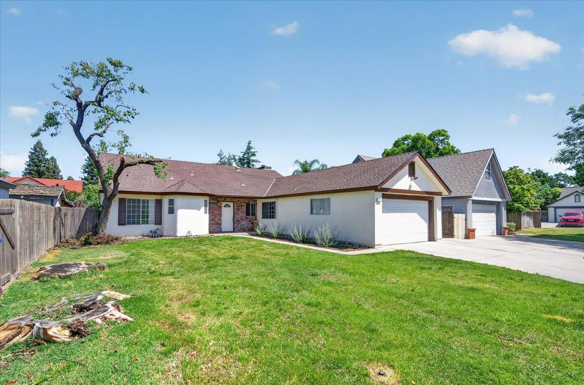2176 East Decatur Avenue Fresno, CA 93720 - Photo 2 of 36