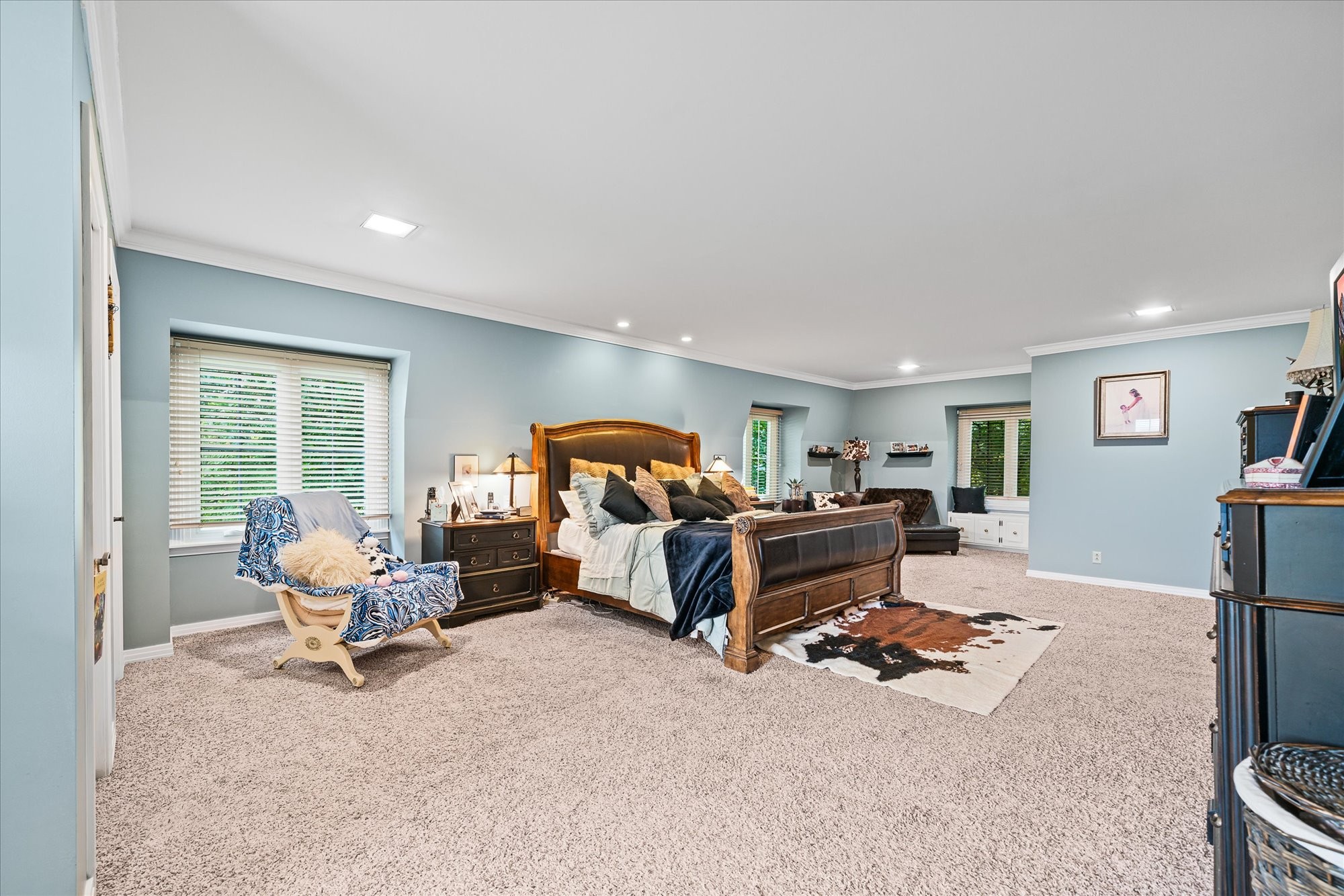 548 Turntable Road Sparta, TN 38583 - Photo 16 of 51 a bedroom with furniture and a window