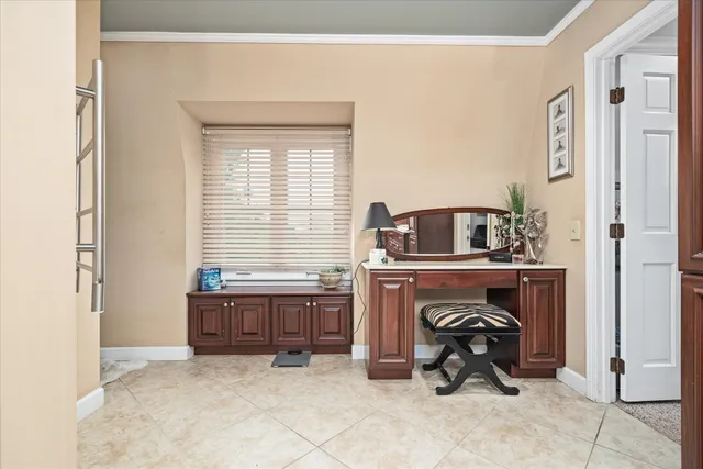 a view of living room washer and dryer