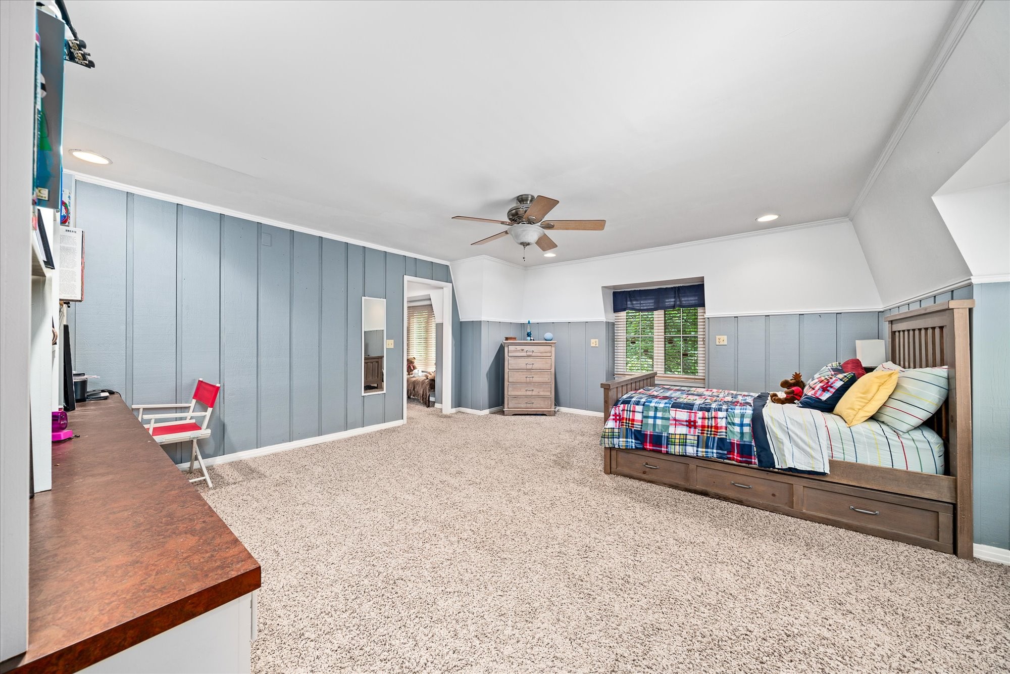 548 Turntable Road Sparta, TN 38583 - Photo 22 of 51 a bedroom with bed and window