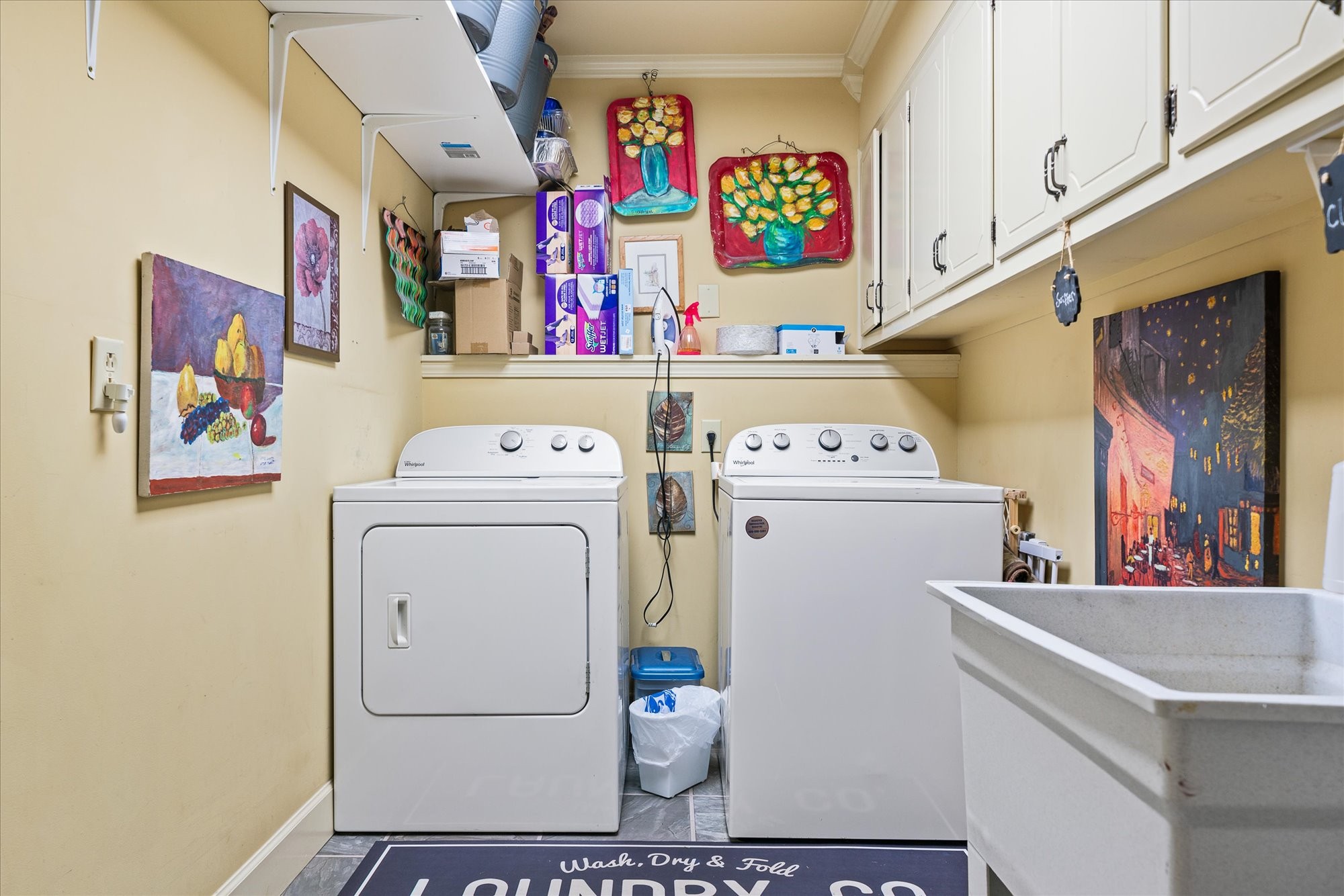 548 Turntable Road Sparta, TN 38583 - Photo 30 of 51 a utility room with dryer and washer