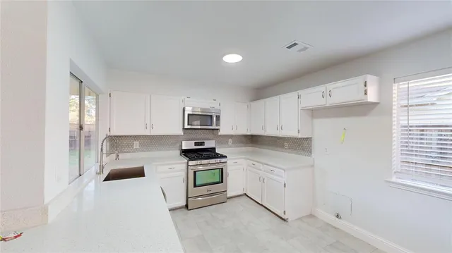 $2,900 | 17 Green View Circle, Richardson, TX 75081