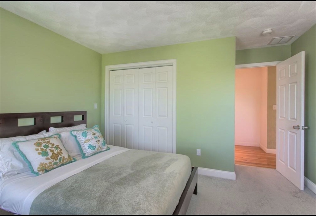 13 Cottage Street, Unit 1 Wakefield, MA 01880 - Photo 12 of 17
