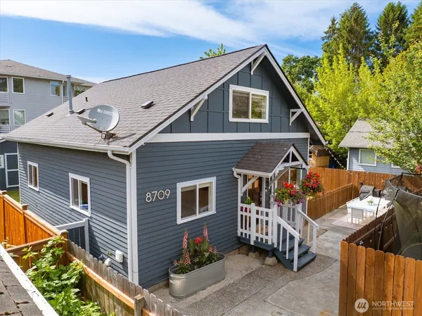 $799,500 | 8709 14th Avenue Northwest, Seattle, WA 98117