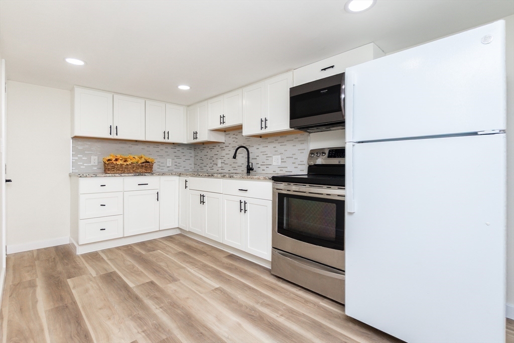 3 A Veterans Memorial Drive Peabody, MA 01960 - Photo 29 of 40