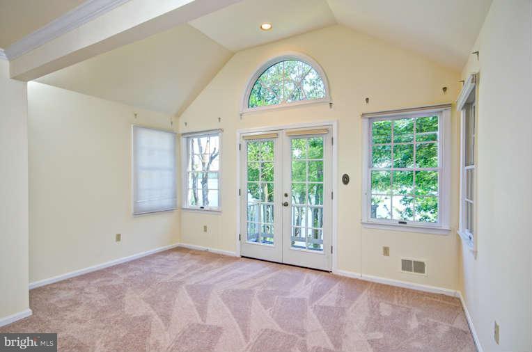9322 Old Mansion Road Alexandria, VA 22309 - Photo 11 of 29 Bedroom (Master)
