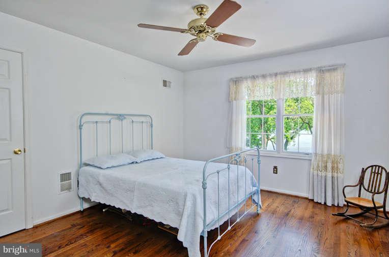 9322 Old Mansion Road Alexandria, VA 22309 - Photo 14 of 29 Bedroom