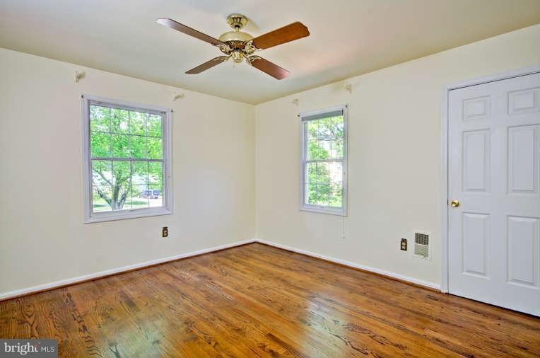 9322 Old Mansion Road Alexandria, VA 22309 - Photo 15 of 29 Bedroom