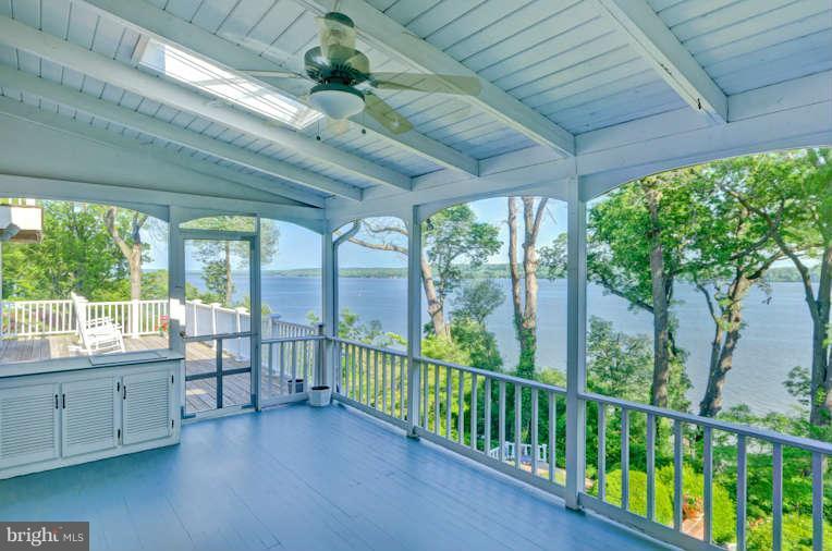 9322 Old Mansion Road Alexandria, VA 22309 - Photo 9 of 29 Screen Porch