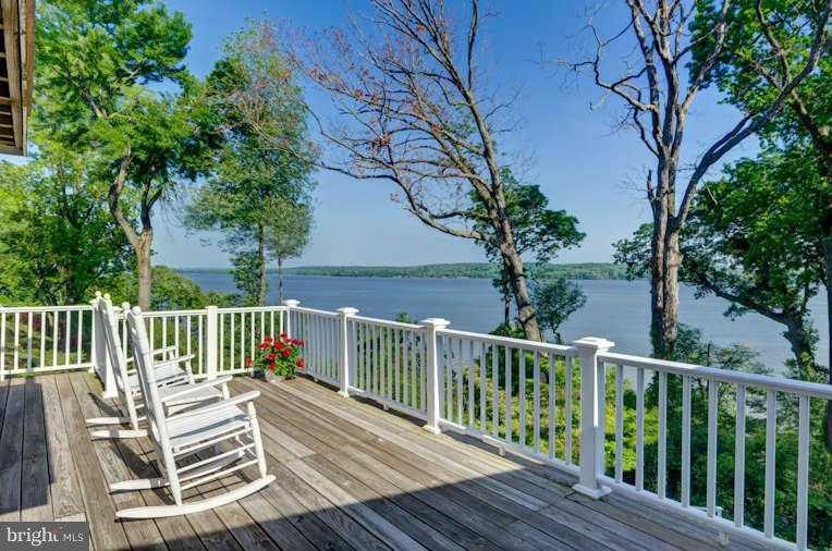 9322 Old Mansion Road Alexandria, VA 22309 - Photo 10 of 29 Deck with Amazing Views