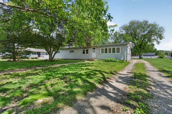 $190,000 | 410 North Elm Street, Gardner, IL 60424