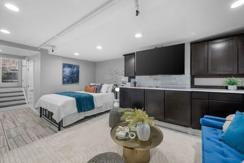 $515,000 | 1 Melrose Street, Unit 1, Boston, MA 02116
