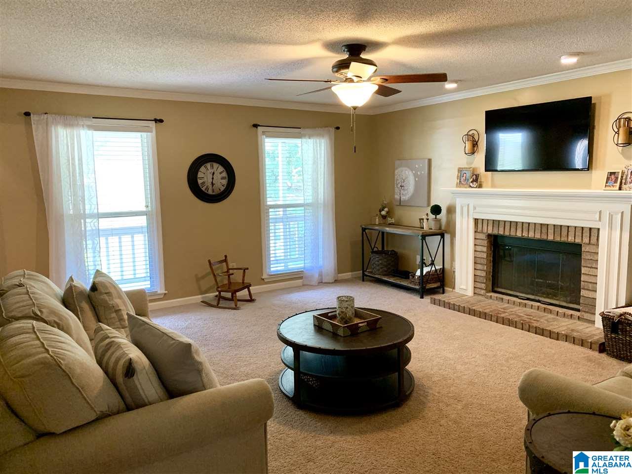 103 Acorn Circle Alabaster, AL 35007 - Photo 2 of 20