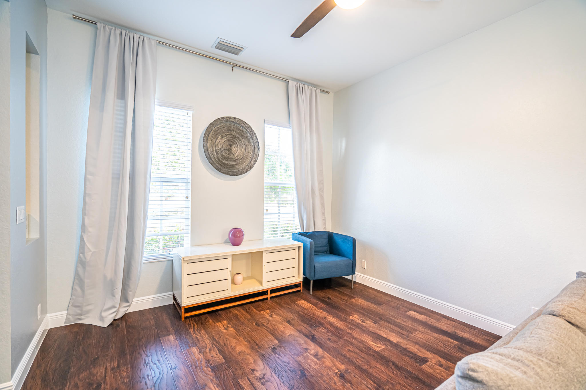 807 Northwest 82nd Place Boca Raton, FL 33487 - Photo 14 of 37 Living Room