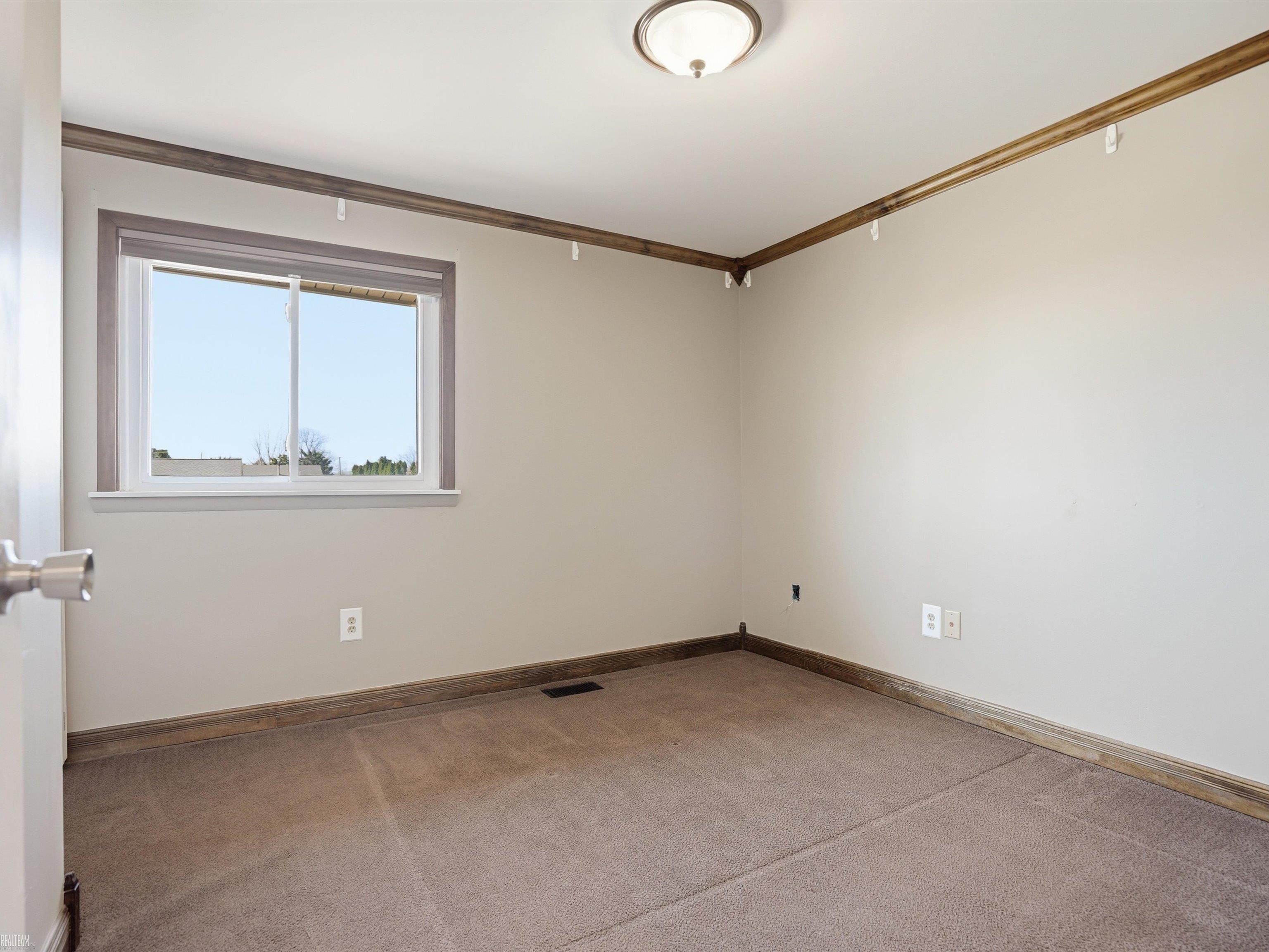 45284 Spagnuolo Road Macomb, MI 48044 - Photo 16 of 22