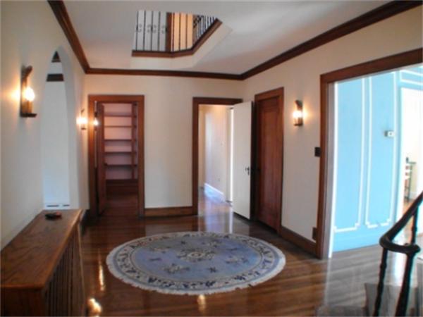 52 Byfield Road Newton, MA 02468 - Photo 3 of 13