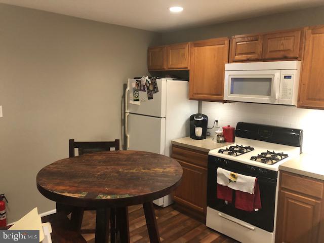 730 Bentley Road Lindenwold, NJ 08021 - Photo 3 of 10