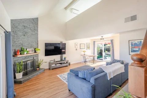 $499,000 | 331 Windy Lane, Vista, CA 92083